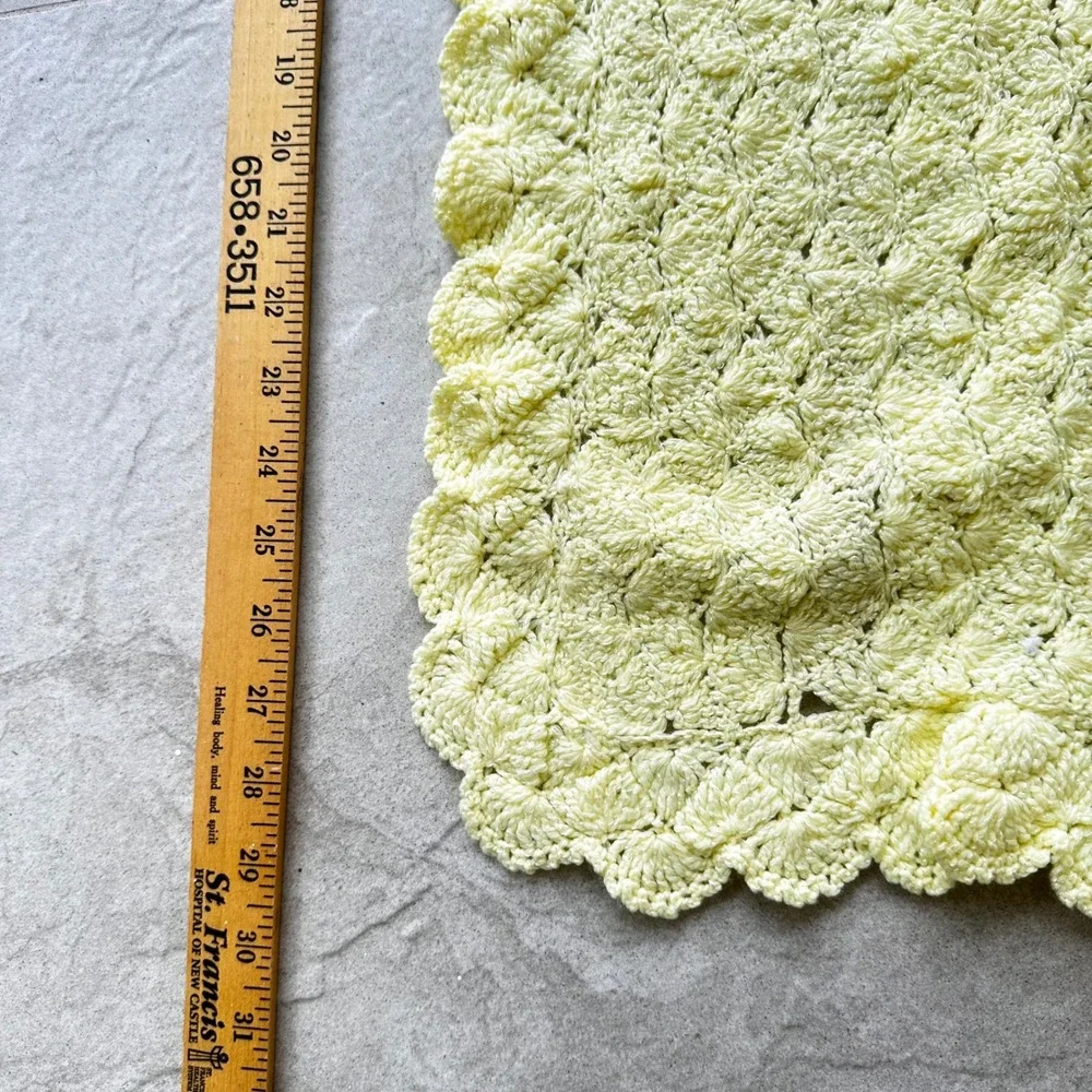 Handmade Crochet Baby Blanket Yellow Shell Stitch Ruffled Scallop Edge 30x32